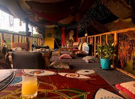 ALA - E Hippie House
