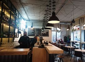 DOCK craft beer and burgers
