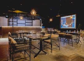 SKYFIVE Lounge