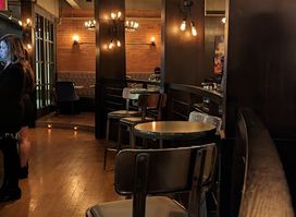 Carver's Steakhouse & Lounge