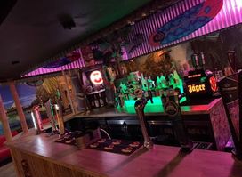 Gilly's Tiki Bar