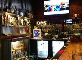Old Tavern Bar & Grill