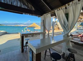 Bar Trstika