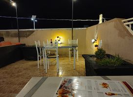 Aghazarmadran restuarant