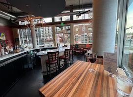 The Melody Lynne Vineyard Tasting Room & Wine Bar - Redmond