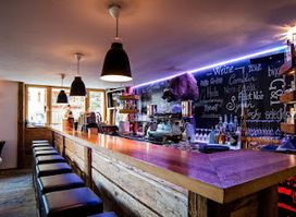 Bar 55