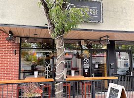 Trio Bistro and Lounge