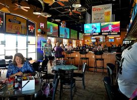 Ric’s On 95th Sports Grill