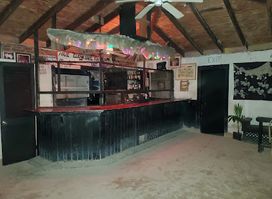 Gusty's Bar