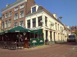 Irish Pub De Poort Van Cleef