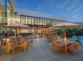 Amuse Pool Bar and Restaurant