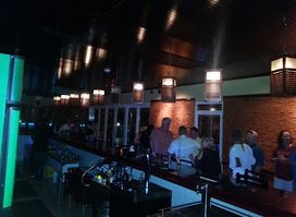 Brick house Bar & Lounge