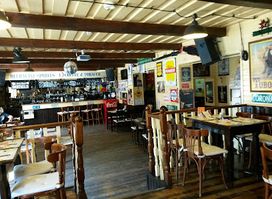 John's Pub Keszthely - Bar & Kitchen