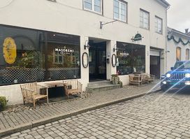 Major Inn and Living Room