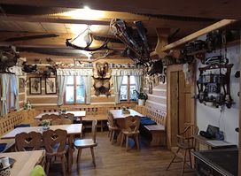 LOVECKA-CHATA.CZ, Penzion s restaurací