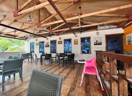 Elly Bistro
