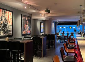 Ta det Piano (Piano Bar & Backyard)
