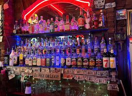 Blooeys Bar & Grill