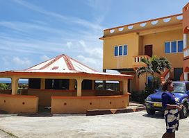 Swazeez Bar & Guest House