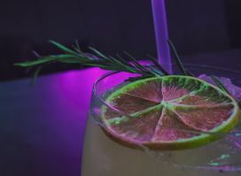 Gallery bar
