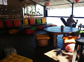 Tsy Manin - Resto & Chill Out Bar