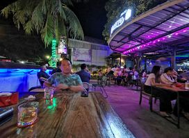 ร้านดูสบาย