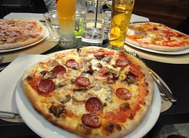 La Bar - Bar, Restaurant, Pizzeria