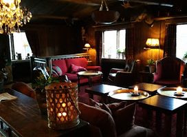 Gammelgården Hotell & Restaurang