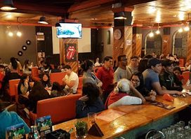 aLabuena Bar & Lounge