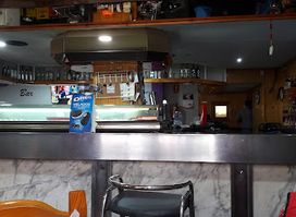 Bar Pirineos.