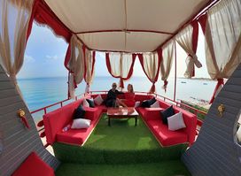 Bis Boat Bar & Lounge