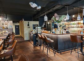 Anna Neumann Bar Bistro