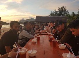 Yulish Bar & Grill | Babah Kuala Beach
