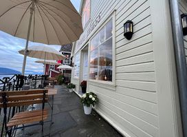 Pearl by Harbor at Peters Plass
