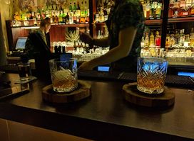 17 Steps Cocktail Bar
