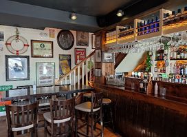 James Long Gastro Pub