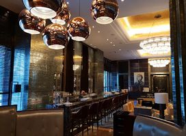 Astor Bar