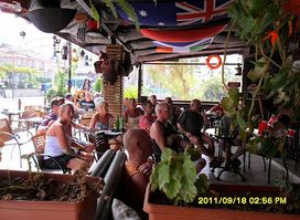 Black Pearl cafe & Bar