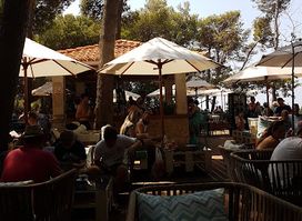 Lake Cocktail Bar