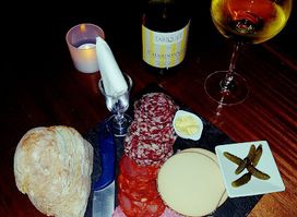 La SUITE Lounge & Wine bar