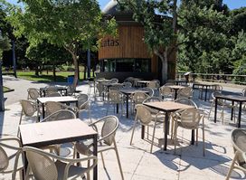 LATAS, Vermú y Aperitivos - Terraza Río Huerva