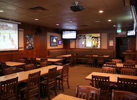 Silver Heights Restaurant & The Heights Lounge