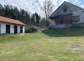 Źródlana Wioska, bar na polance obok młyna przy źródle Łyny