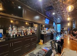 Vern's Tavern Elgin
