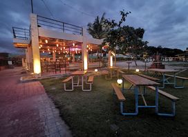 Naya Bar and Grill