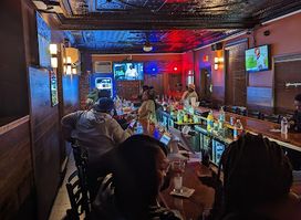 DARNELL'S CAS BAR