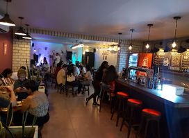 Red Door Pub- El Prado