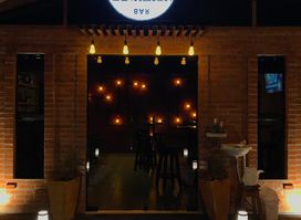 La Nueva Estación Bar