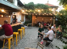 Wine shop & bar REGION