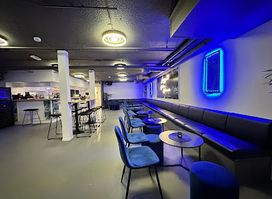 Lounge 12